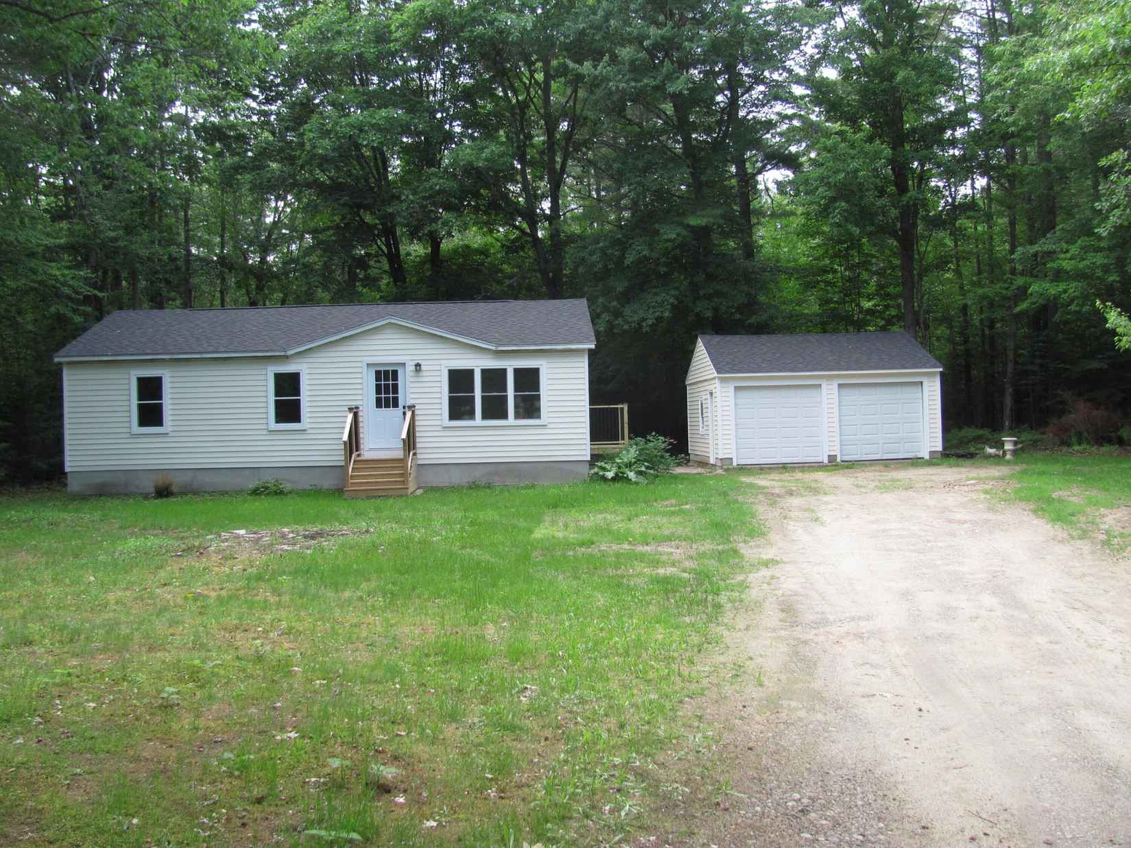 178 Number Six Rd E  