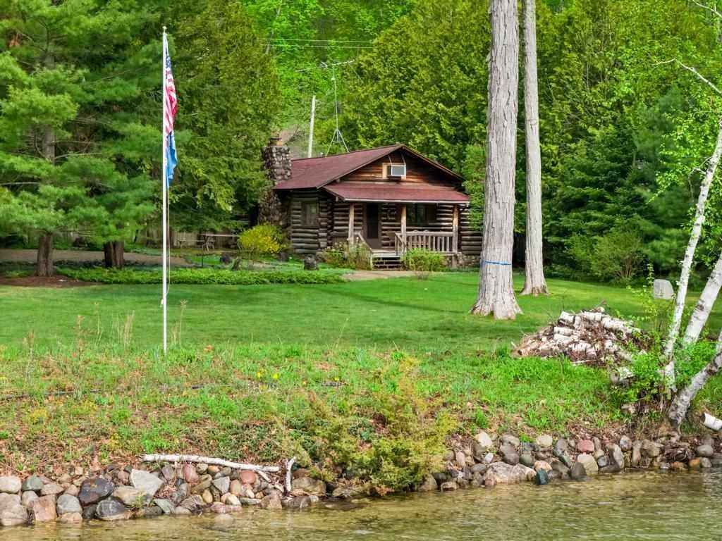 325 E Shadow Trails Rd  