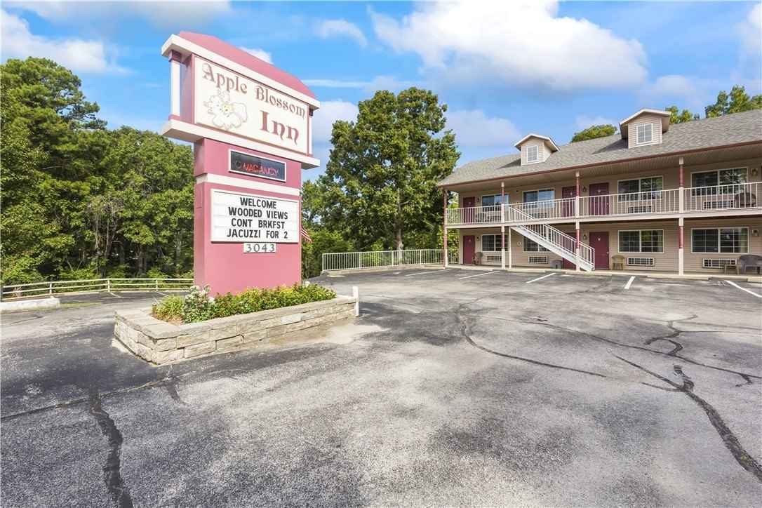 3043 E Van Buren  