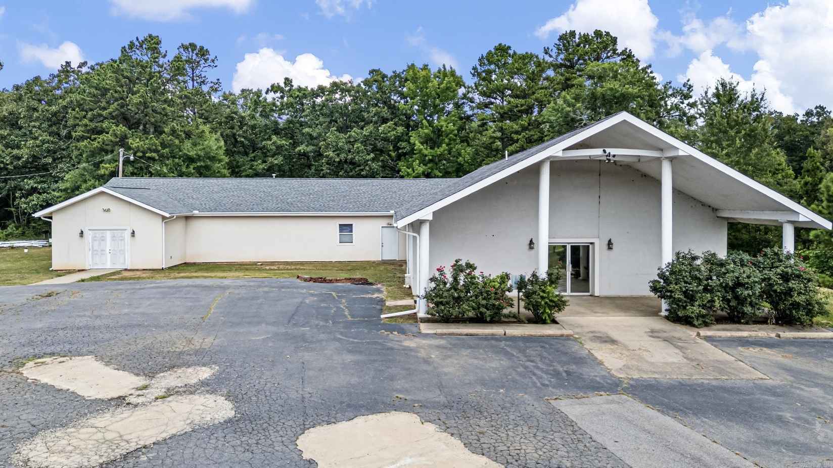 87 Decker Dr  