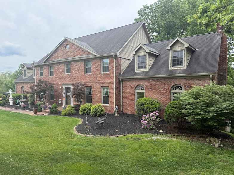 105 Dogwood Cir  