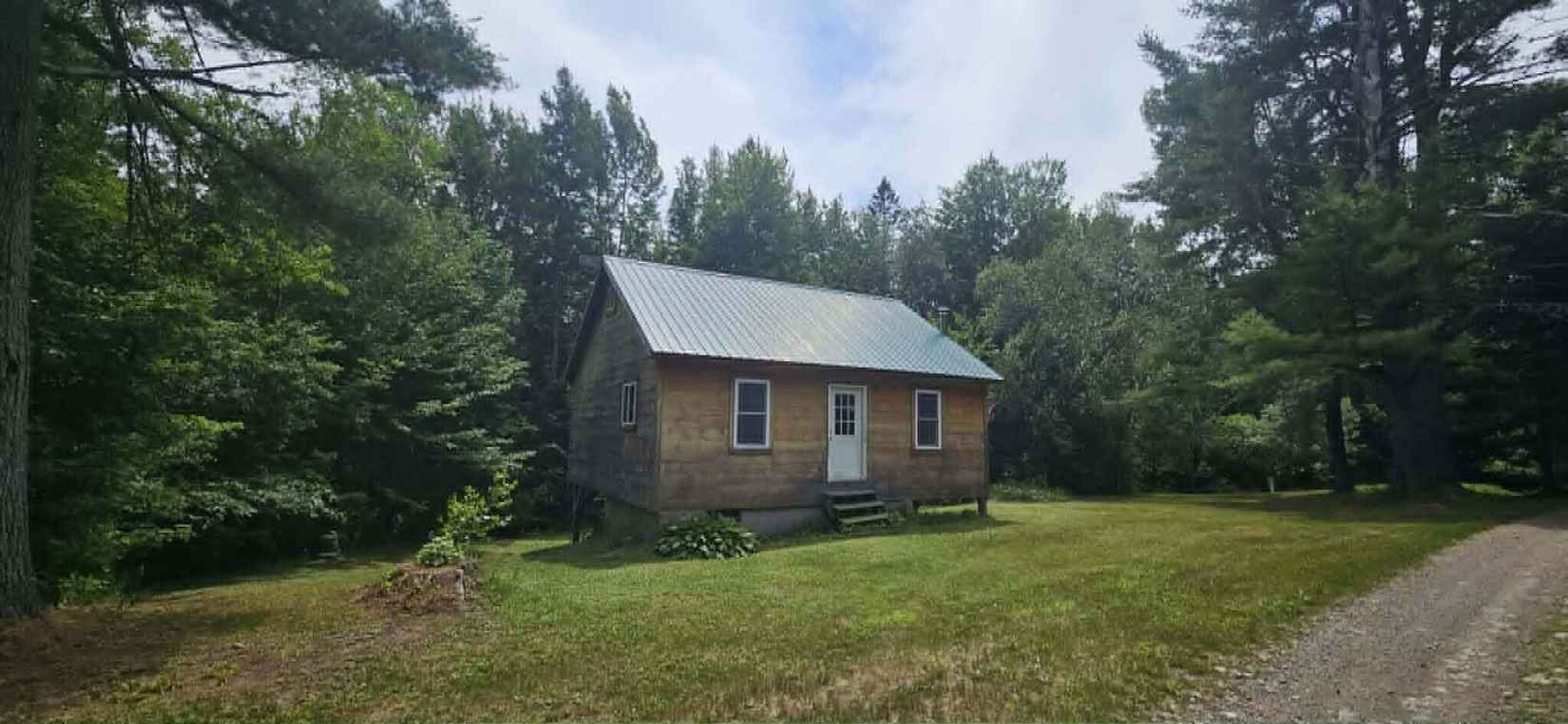 109 WHITING Rd  