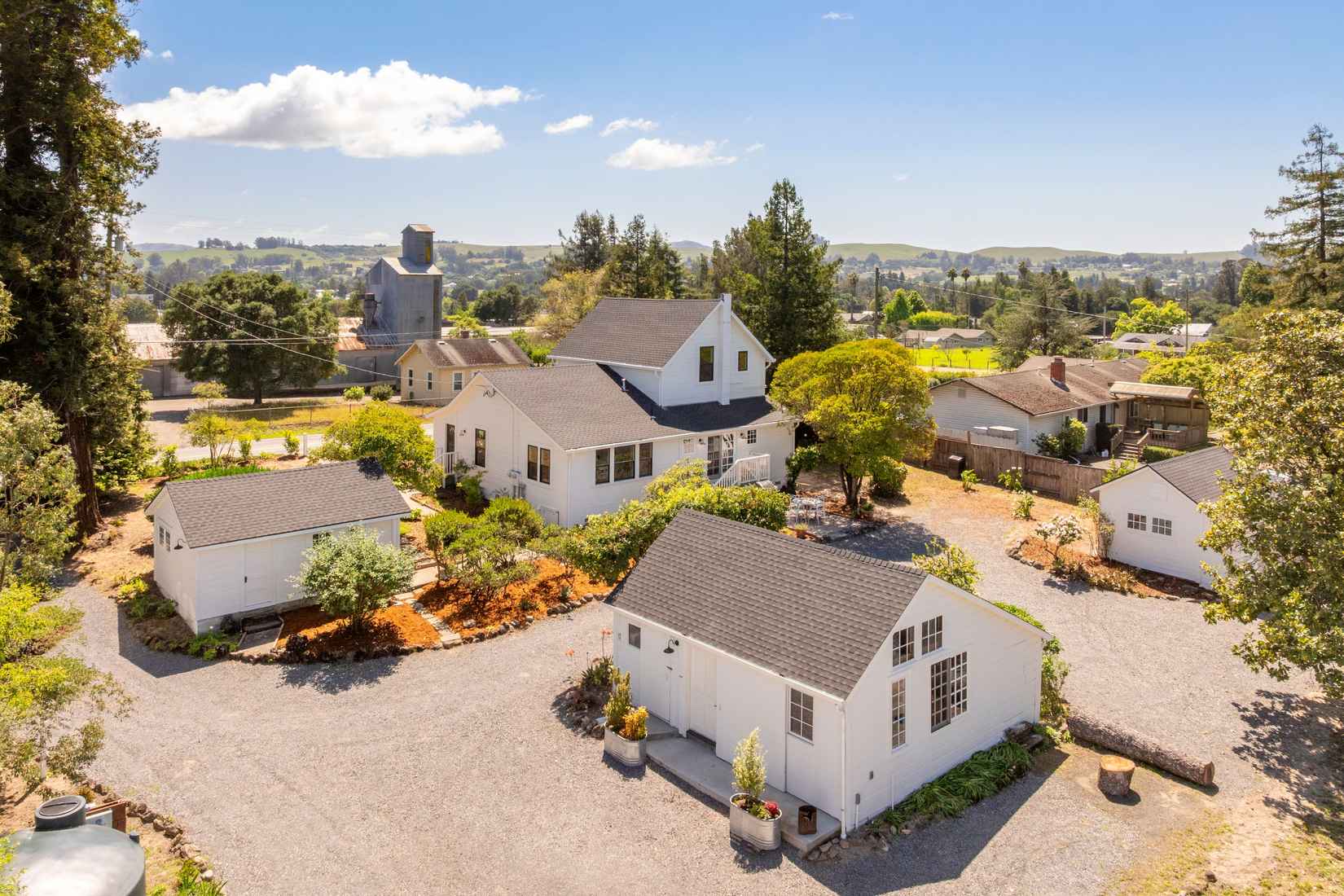 2212 Magnolia Ave  