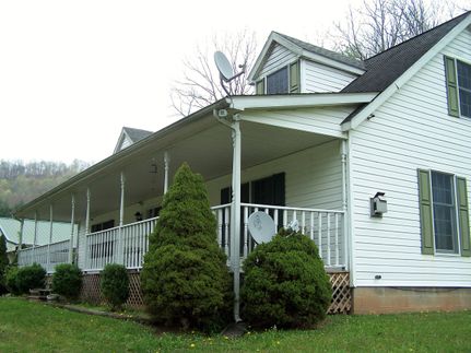 Farm and Ranch in Roane County, West Virginia