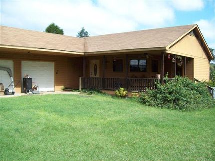 Farm and Ranch in Anderson County, Texas