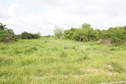 Farm and Ranch in Victoria County, Texas