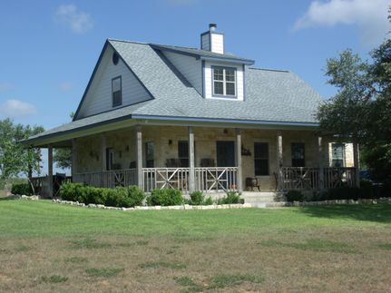 Farm and Ranch in Bee County, Texas