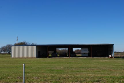 Farm and Ranch in Hill County, Texas