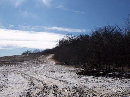 Land in Benton County, Iowa