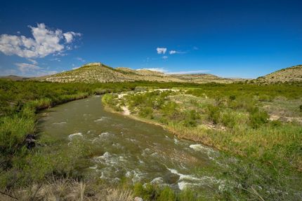 Farm and Ranch in Val Verde County, Texas
