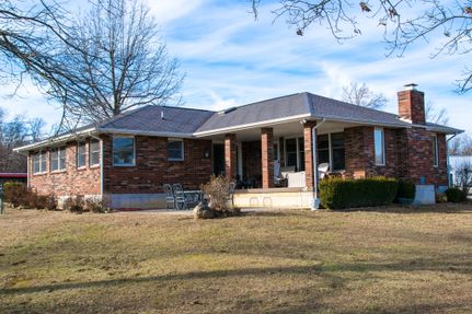 House in Cedar County, Missouri