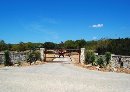 Land in Kendall County, Texas