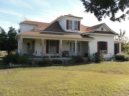Farm and Ranch in Hill County, Texas