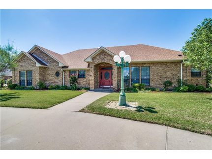 Farm and Ranch in Grayson County, Texas