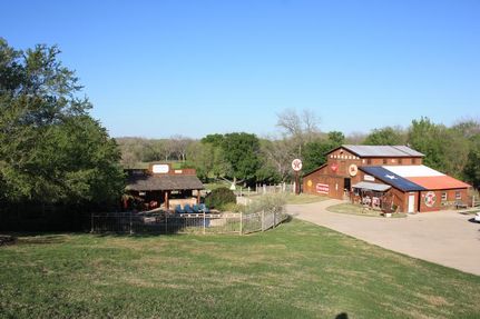 Farm and Ranch in Ellis County, Texas