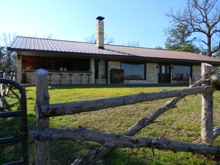 Farm and Ranch in Henderson County, Texas