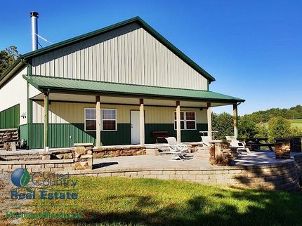 Farm and Ranch in Union County, Illinois