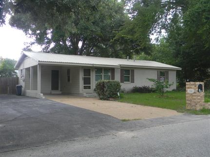 Farm and Ranch in Henderson County, Texas