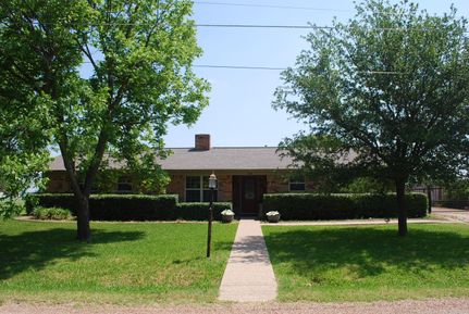 Farm and Ranch in Hill County, Texas