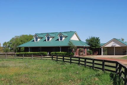 Farm and Ranch in Colorado County, Texas