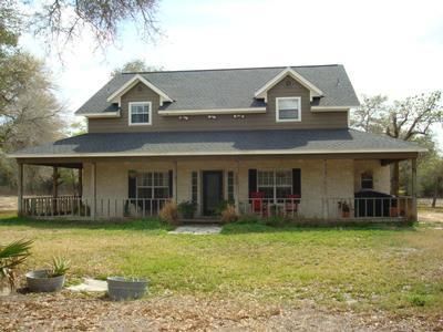 Farm and Ranch in Victoria County, Texas