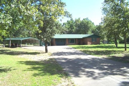 Farm and Ranch in Henderson County, Texas