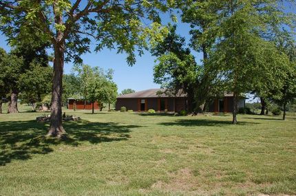 Farm and Ranch in Howell County, Missouri
