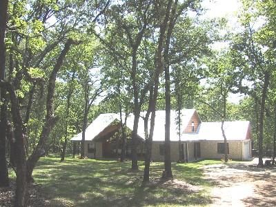 Farm and Ranch in Henderson County, Texas
