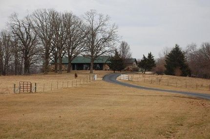 Farm and Ranch in Howell County, Missouri