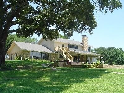 Farm and Ranch in Henderson County, Texas