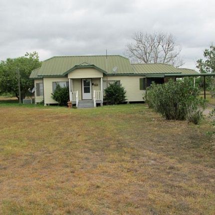 Farm and Ranch in Bee County, Texas