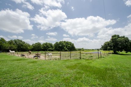 Farm and Ranch in Navarro County, Texas