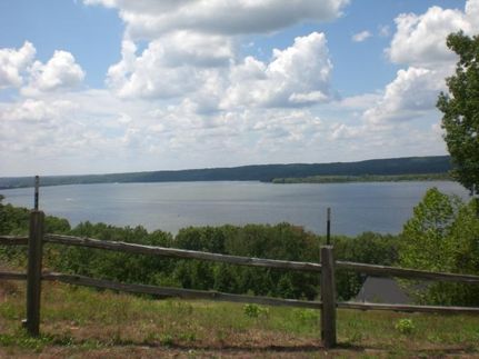 Farm and Ranch in Houston County, Tennessee