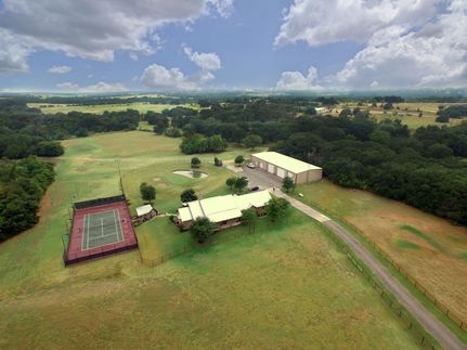 Farm and Ranch in Parker County, Texas