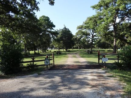 Farm and Ranch in Colorado County, Texas