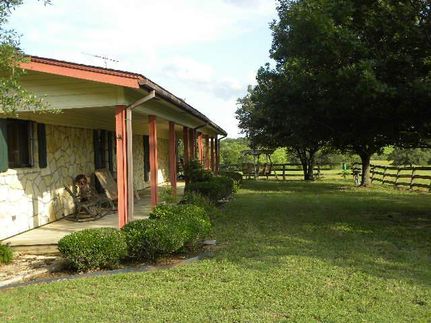 Farm and Ranch in Hill County, Texas