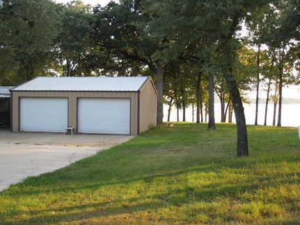 Farm and Ranch in Smith County, Texas