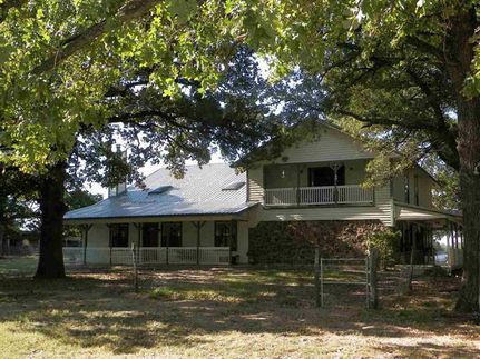Farm and Ranch in Lamar County, Texas