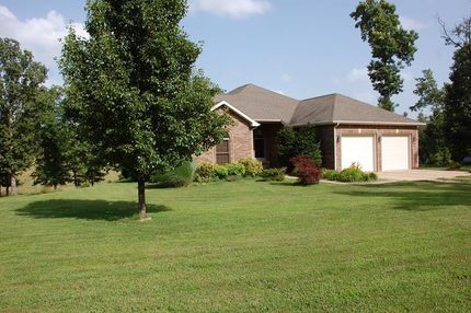 Farm and Ranch in Howell County, Missouri