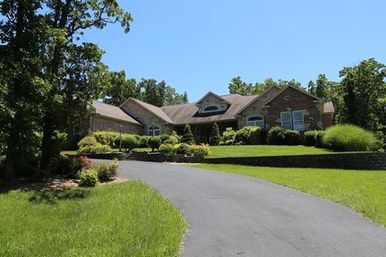 Farm and Ranch in Howell County, Missouri