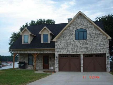 Farm and Ranch in Henderson County, Texas