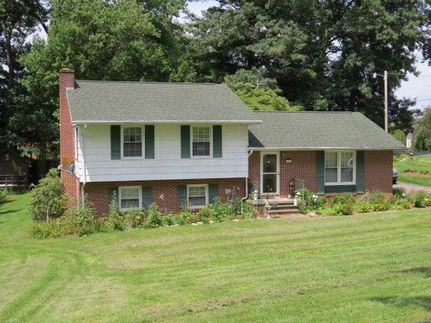 Farm and Ranch in Carroll County, Virginia