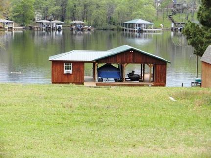 Farm and Ranch in Smith County, Texas
