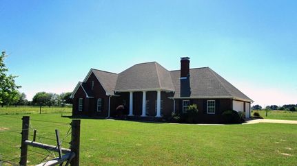 Farm and Ranch in Henderson County, Texas