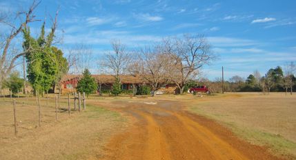 Farm and Ranch in Cherokee County, Texas