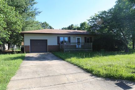 Farm and Ranch in Howell County, Missouri
