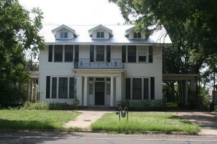 Farm and Ranch in Falls County, Texas