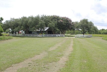 House in Victoria County, Texas