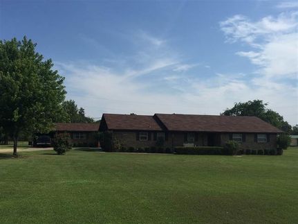 Farm and Ranch in Lamar County, Texas