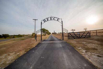 Farm and Ranch in Hill County, Texas
